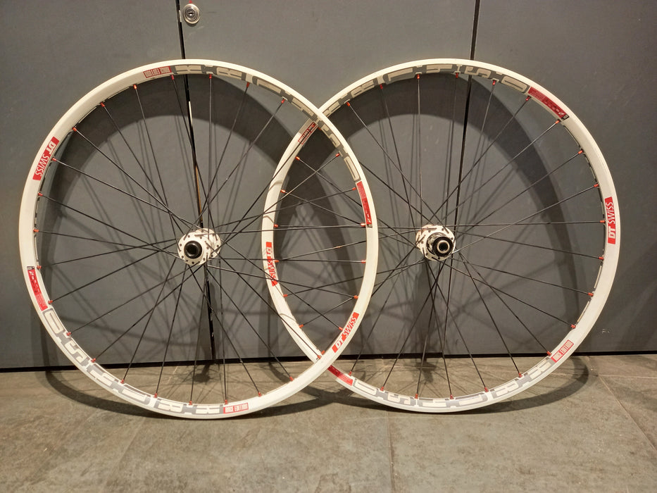 SET DE RUEDAS DT SWISS XR 1450 26er