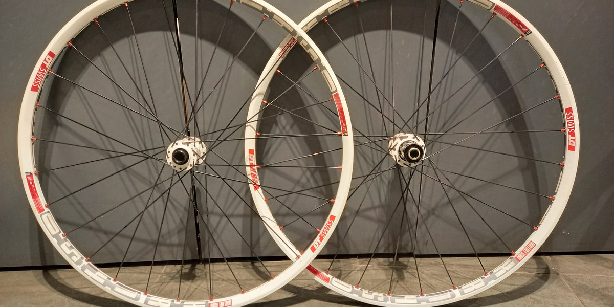 DT SWISS Spline XR1450 26 インチ タイヤ MTB
